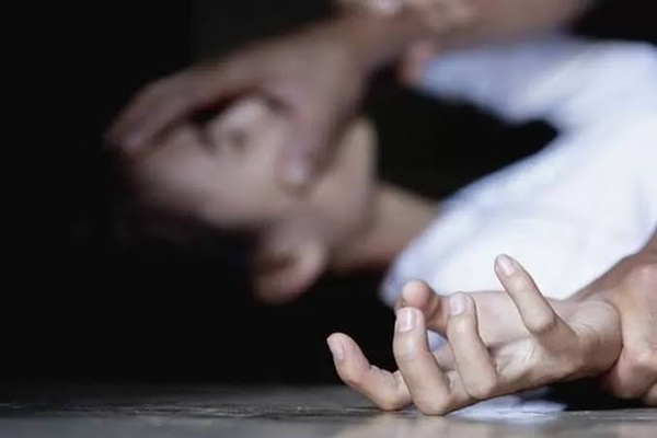 Ancam Penumpangnya: Sopir Angkot Mabuk dan Nafsu Memerkosa Korban