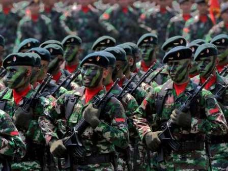 Gedung DPR Dijaga TNI, Koalisi Masyarakat Sipil: Kembali ke Barak