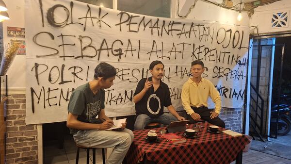 Diskusi Publik di Bekasi: Mahasiswa Kritik Apel Akbar Ojol yang Difasilitasi Polri