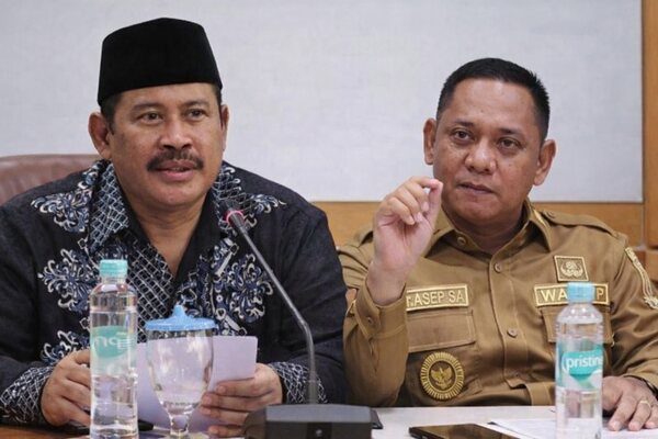 Nama Plt Bupati Bekasi Terseret Bursa Ketua Golkar, dr. Asep Surya Atmaja Tegas Menampik