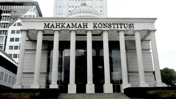 MK Buka Celah Politik: Pimpinan KPK Tak Perlu Lepas Jabatan, Cukup “Nonaktif”