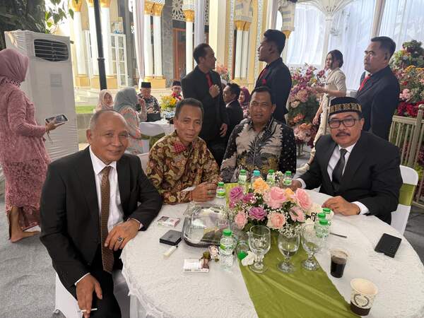 Nikita Oriza, Putri Almarhum Bupati H. Eka Supria Atmaja, Resmi Menikah, Gubernur Jabar hingga Ketua DPRD Bekasi Hadiri Prosesi